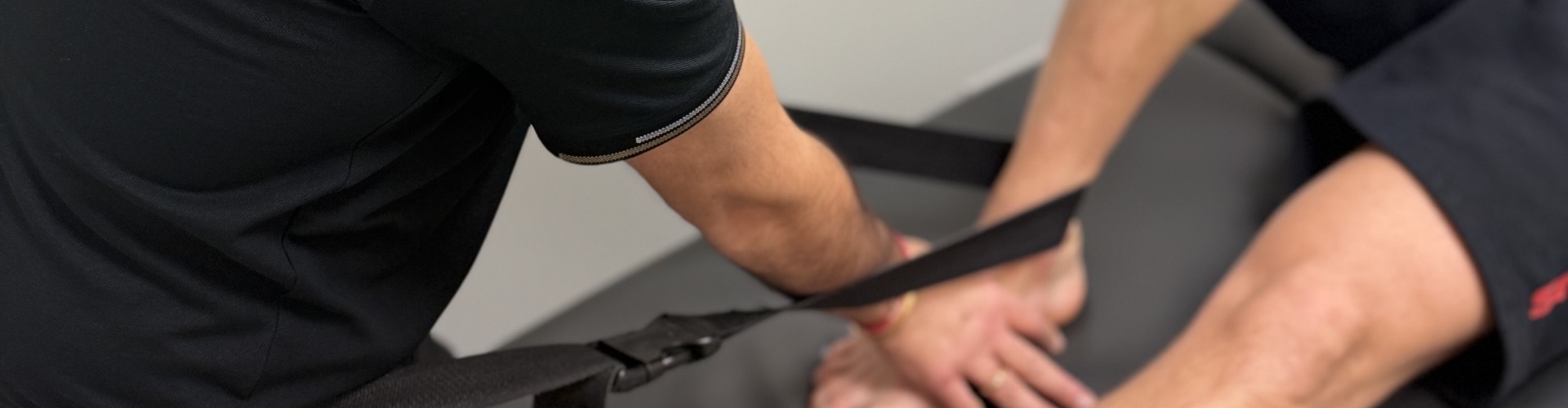 foot-and-ankle-pain-relief-Montrose-Physiotherapy-and-Massage-Abbotsford-BC-1920x500-clinic-pic